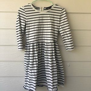Quarter sleeve dress